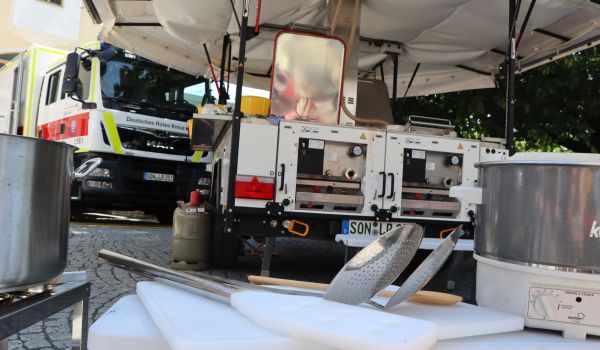 Ein Versorgungsstand vom DRK.