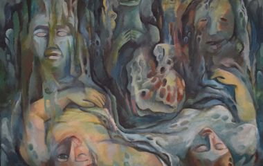 Ein Gemälde zeigt zwei schlafende Personen. Über ihnen schweben Gesichter.