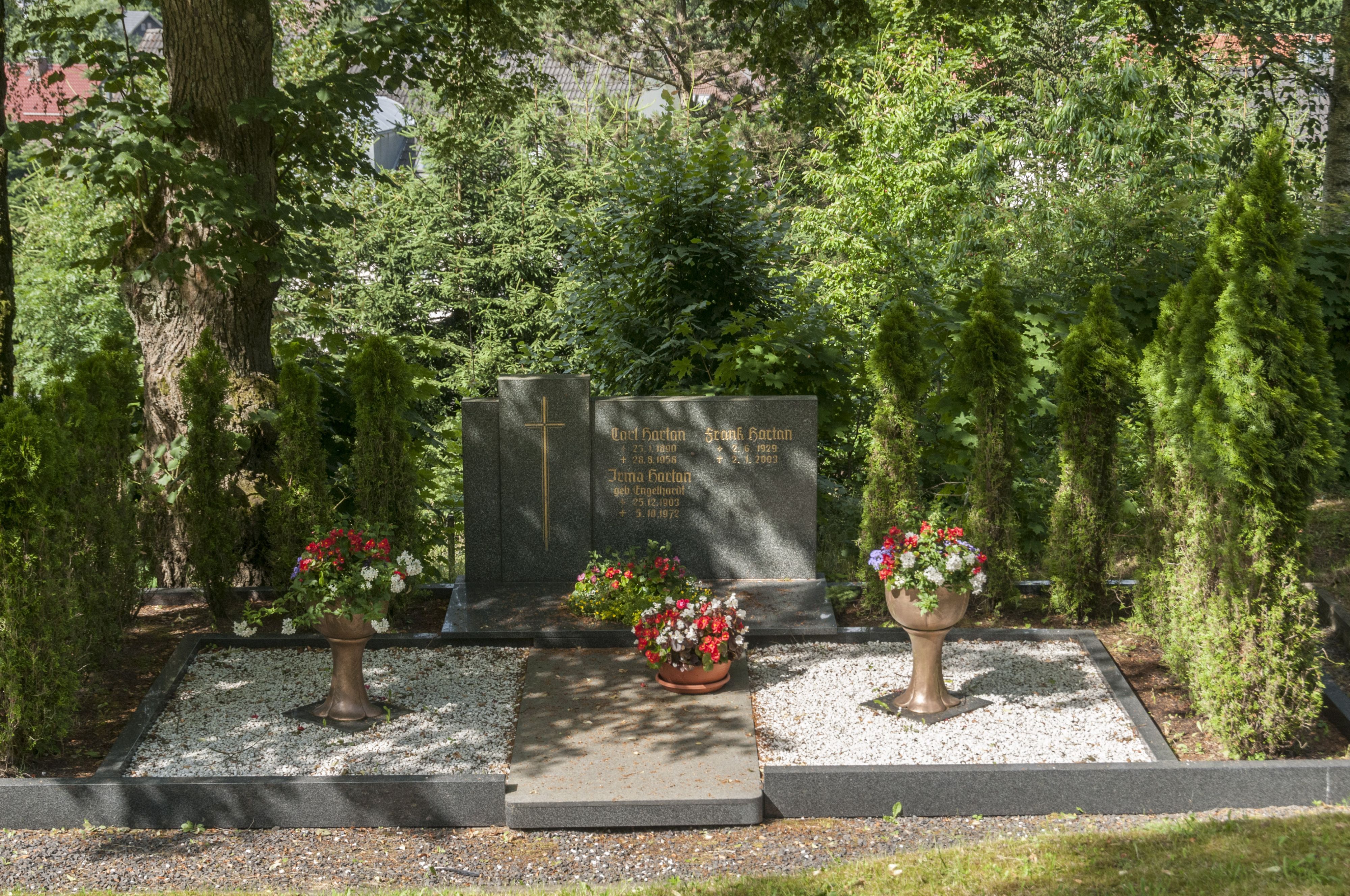 Familiengrabstätte auf dem Hauptfriedhof Sonneberg.